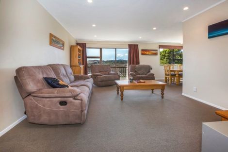 Photo of property in 9 Longitude Place, Whitby, Porirua, 5024