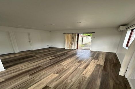 Photo of property in 109 Seymour Road, Sunnyvale, Auckland, 0612