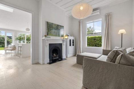 Photo of property in 14 Beaconsfield Street, Devonport, Auckland, 0624