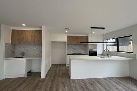 Photo of property in 30b Durham Street, Te Atatu Peninsula, Auckland, 0610