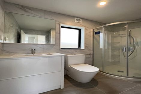 Photo of property in 30b Durham Street, Te Atatu Peninsula, Auckland, 0610