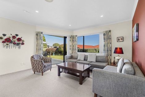 Photo of property in 6 Ash Place, Whalers Gate, New Plymouth, 4310