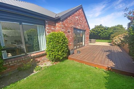 Photo of property in 54 Regency Crescent, Redwood, Christchurch, 8051
