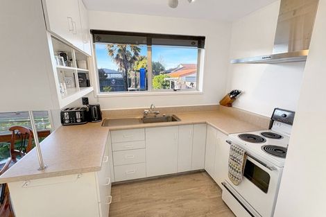 Photo of property in 32 Trevor Street, Hornby, Christchurch, 8042