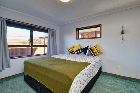 Photo of property in 2/14 Avondale Road, Taradale, Napier, 4112