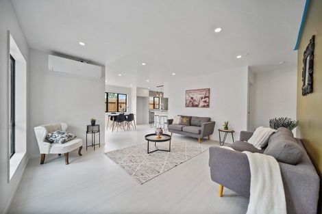 Photo of property in 10a Gardiner Grove, Mangere East, 2024