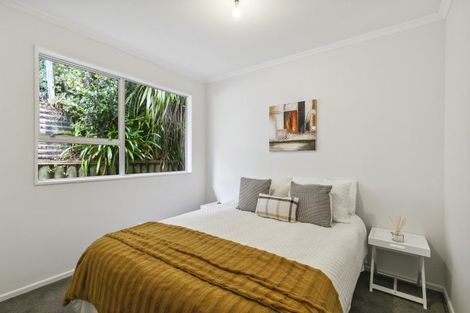 Photo of property in 3 Lomond Street, Newlands, Wellington, 6037