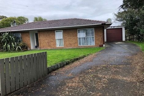 Photo of property in 9 St Catherine Crescent, West Harbour, Auckland, 0618