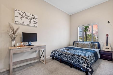 Photo of property in 21 Cinnabar Place, Westgate, Auckland, 0614