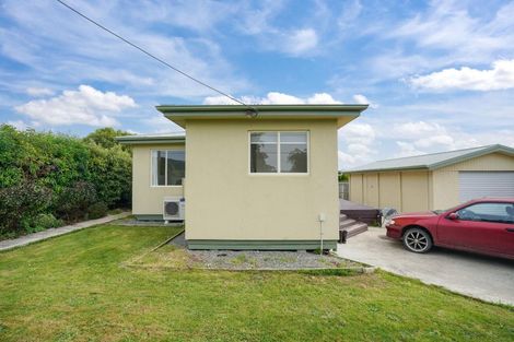 Photo of property in 28 Tokanui Haldane Road, Tokanui, 9884