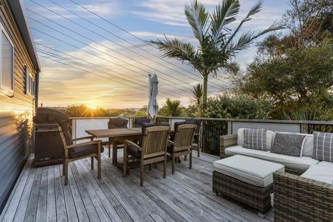 Photo of property in 11 Wesley Street, Devonport, Auckland, 0624