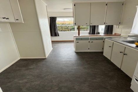 Photo of property in 20 Ocean View Road, Northcote, Auckland, 0627
