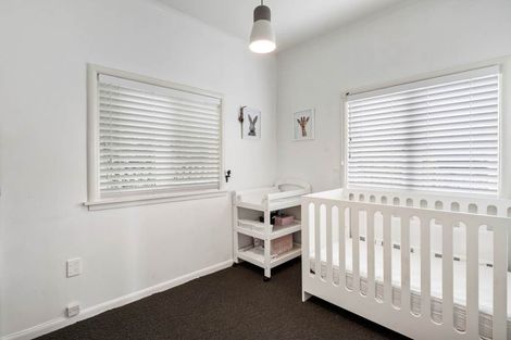 Photo of property in 21 Abbotleigh Avenue, Te Atatu Peninsula, Auckland, 0610