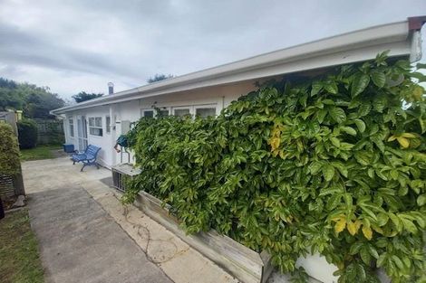 Photo of property in 14 Humphries Street, Greytown, 5712