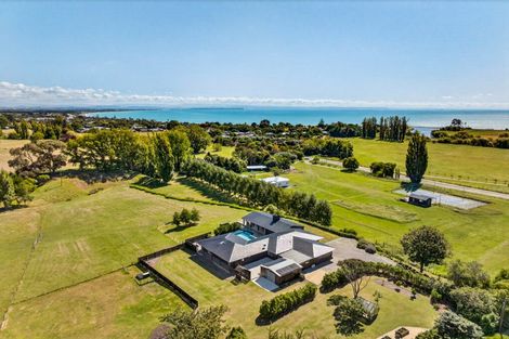 Photo of property in 10 Charlton Road, Te Awanga, 4102