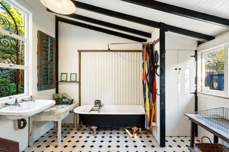 Photo of property in 10 Grange Road North, Haumoana, 4102