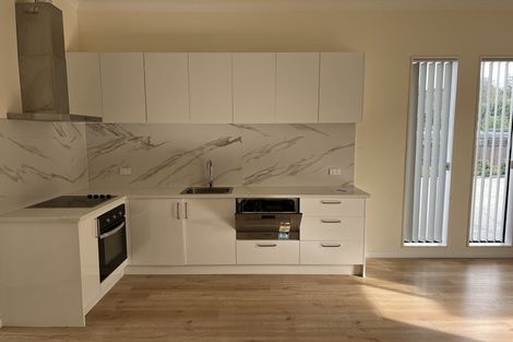 Photo of property in 12 Te Awa Place, Red Beach, 0932