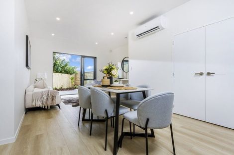 Photo of property in 11c Elizabeth Drive, West Harbour, Auckland, 0618