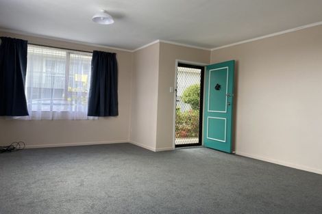 Photo of property in 52 Butterworth Drive, Glendene, Auckland, 0602