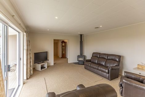 Photo of property in 10 Domain Road, Waipawa, 4210