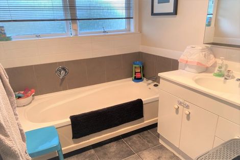 Photo of property in 2 De Vere Crescent, Chartwell, Hamilton, 3210