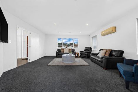 Photo of property in 10 Sapperton Drive, Henderson, Auckland, 0612