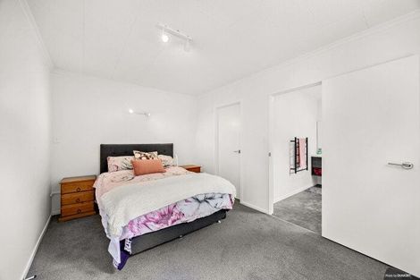 Photo of property in 53 Cyclarama Crescent, Massey, Auckland, 0614