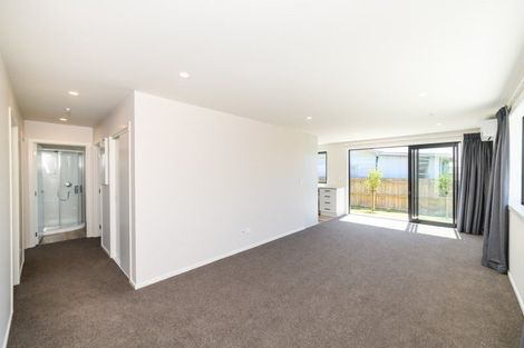 Photo of property in 2/68a Hedges Street, Sanson, 4817