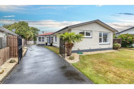 Photo of property in 17 Opal Place, Casebrook, Christchurch, 8051