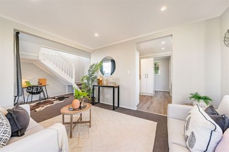 Photo of property in 7a Eastview Grove, Normandale, Lower Hutt, 5010