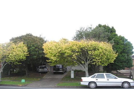 Photo of property in 140 Gossamer Drive, Pakuranga Heights, Auckland, 2010