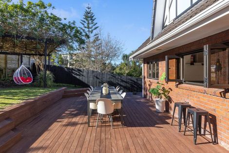 Photo of property in 17 Noumea Place, Mairangi Bay, Auckland, 0630