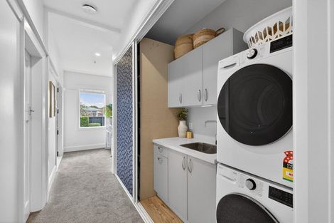 Photo of property in 2 Celia Street, Redcliffs, Christchurch, 8081