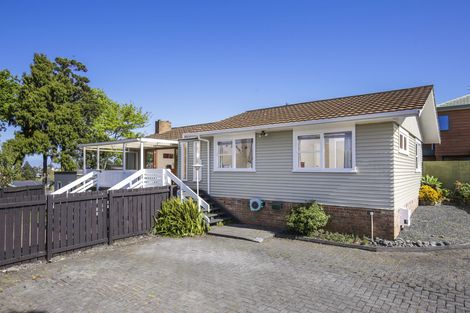Photo of property in 6 Dolbear Street, Titirangi, Auckland, 0604