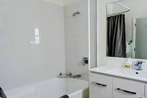 Photo of property in 30 Sussex Street, Mount Cook, Wellington, 6021