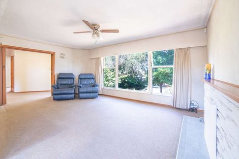 Photo of property in 51 Becroft Drive, Forrest Hill, Auckland, 0620