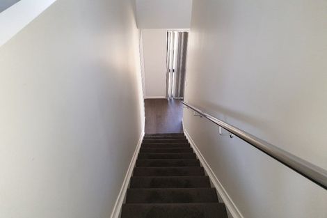 Photo of property in 21 Millcroft Lane, Ranui, Auckland, 0612