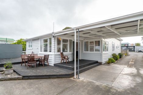 Photo of property in 121 Dixon Street, Masterton, 5810