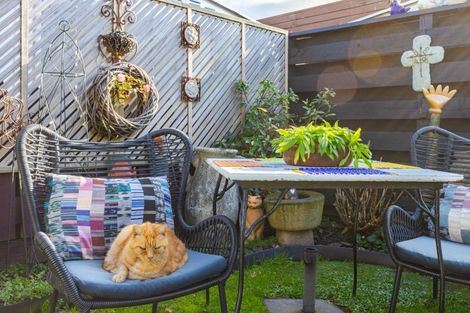 Photo of property in 14a Ruataniwha Street, Waipawa, 4210