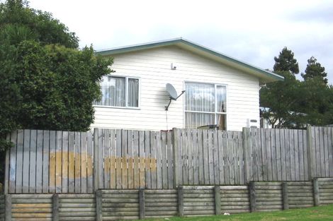 Photo of property in 2/42 Pomaria Road, Henderson, Auckland, 0610