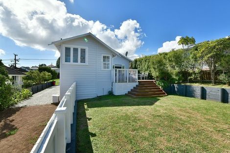 Photo of property in 43 Puriri Street, Helensville, 0800
