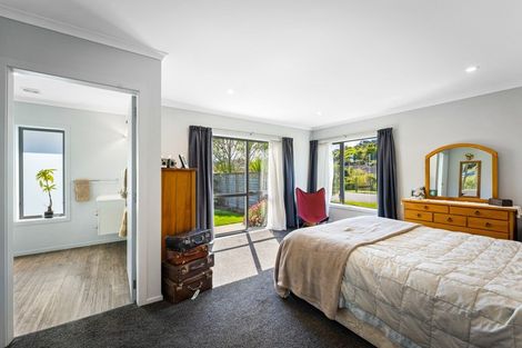 Photo of property in 38 Resolution Drive, Whitby, Porirua, 5024