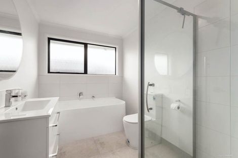 Photo of property in 8 Omahuru Road, Glenbrook, 2681