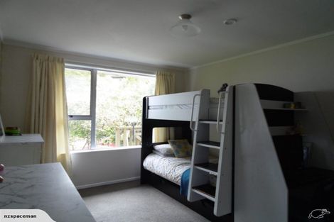 Photo of property in 4 Rokewa Way, Paparangi, Wellington, 6037