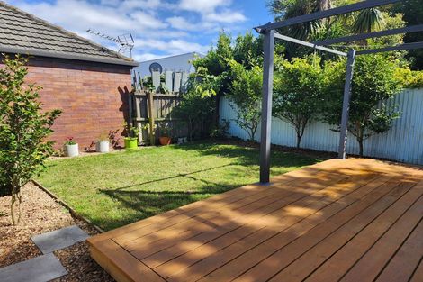 Photo of property in 77 Mackworth Street, Woolston, Christchurch, 8062