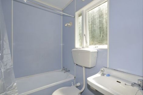 Photo of property in 2/18 Thurleigh Grove, Karori, Wellington, 6012