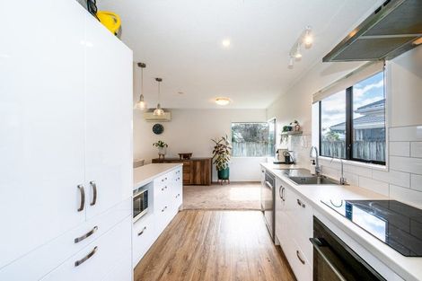 Photo of property in 26 Te Kupe Road, Paraparaumu Beach, Paraparaumu, 5032