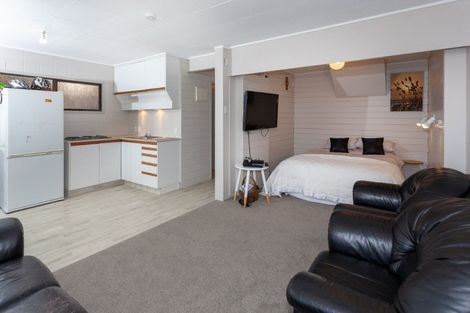 Photo of property in 129 Lorraine Place, Whangamata, 3620