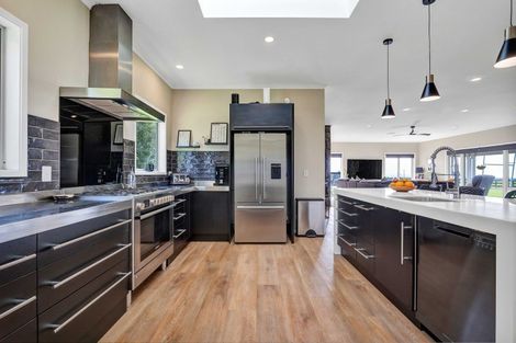 Photo of property in 80 Clearview Road, Lepperton, New Plymouth, 4373