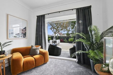 Photo of property in 372a Carrington Street, Upper Vogeltown, New Plymouth, 4310